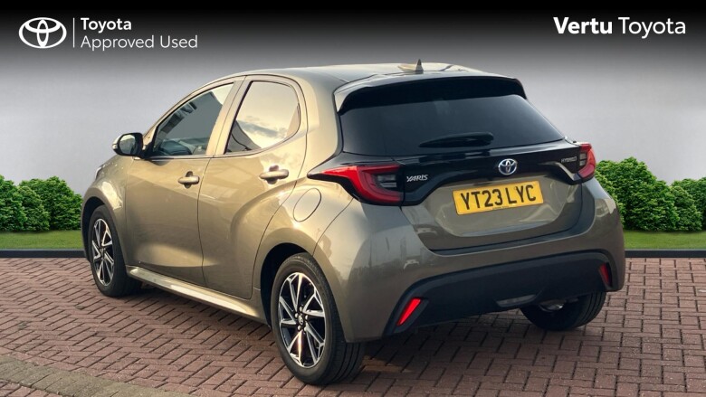 Toyota Yaris 1.5 Hybrid Design 5dr CVT Hybrid Hatchback